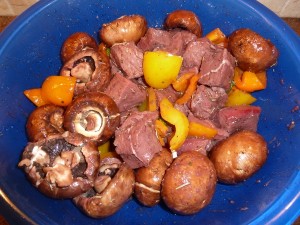 Steak, Mushroom & Pepper Kabobs - marinating