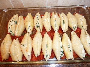 Large Pasta Shells Stuffed with Spinach, Ricotta and Sun-Dried Tomatoes