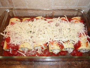 Manicotti with Meat, Cheese and Spinach - ready to bake