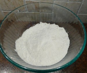 Crackle Top Banana Cake - combine dry ingredients